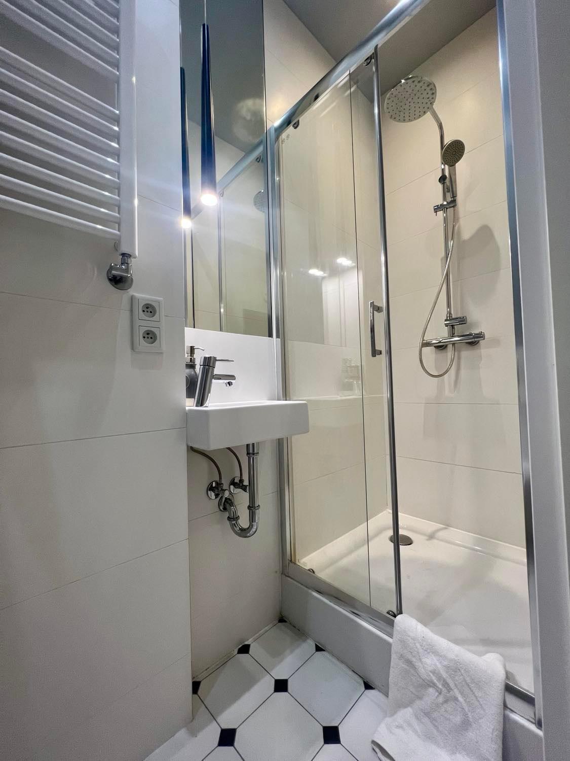 Unitapartament Delux Warszawa Centrum Blisko Plac Zbawiciela Hala Koszyki Metro Politechnika Jest To Elegancki I Wygodny Apartament Na Noclegi I Pobyt W Warszawie - Zapraszamy Экстерьер фото