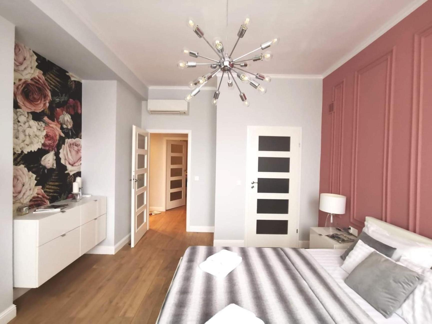 Unitapartament Delux Warszawa Centrum Blisko Plac Zbawiciela Hala Koszyki Metro Politechnika Jest To Elegancki I Wygodny Apartament Na Noclegi I Pobyt W Warszawie - Zapraszamy Экстерьер фото